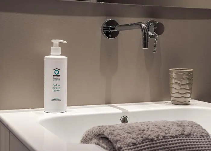 Tigli - By Myhomeincomo * Como